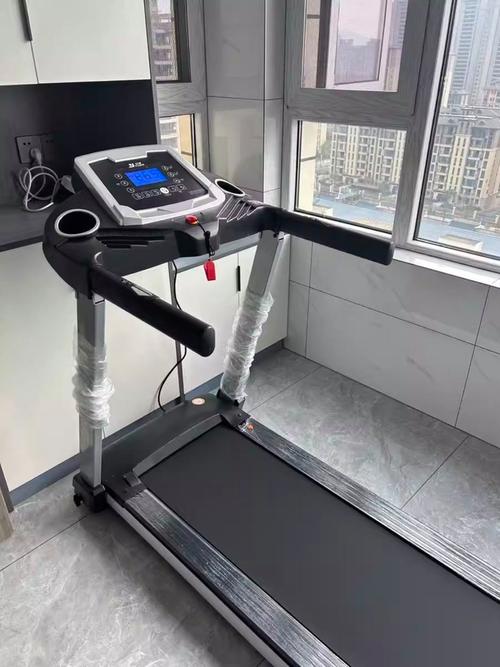 亿健E3跑步机 小型家用全能之选，静音折叠开启智能燃脂新体验